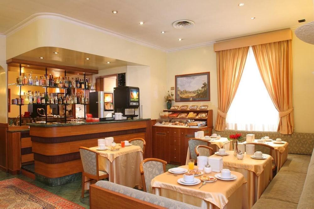 Hotel Argentina Roma Exterior foto
